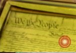 Standbild unterzeichnete Kopie der Verfassung Washington DC USA, 1990, aus Sekunde 10 historischem Filmmaterial Videoclip 65675075213