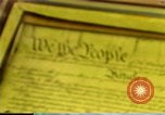 Standbild unterzeichnete Kopie der Verfassung Washington DC USA, 1990, aus Sekunde 20 historischem Filmmaterial Videoclip 65675075213