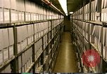 Standbild Storage Shelves Washington DC USA, 1990, aus Sekunde 40 historischem Filmmaterial Videoclip 65675075217