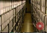 Standbild Storage Shelves Washington DC USA, 1990, aus Sekunde 44 historischem Filmmaterial Videoclip 65675075217