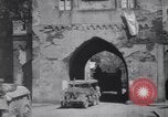 Standbild USA Infanteristen München Deutschland, 1945, aus Sekunde 7 historischem Filmmaterial Videoclip 65675075223