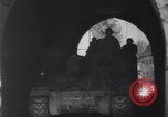 Standbild USA Infanteristen München Deutschland, 1945, aus Sekunde 12 historischem Filmmaterial Videoclip 65675075223