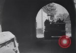 Standbild USA Infanteristen München Deutschland, 1945, aus Sekunde 28 historischem Filmmaterial Videoclip 65675075223