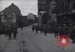 Standbild USA Infanteristen München Deutschland, 1945, aus Sekunde 35 historischem Filmmaterial Videoclip 65675075223