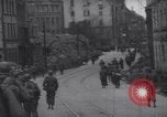 Standbild USA Infanteristen München Deutschland, 1945, aus Sekunde 38 historischem Filmmaterial Videoclip 65675075223