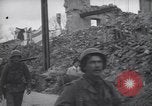 Standbild USA Infanteristen München Deutschland, 1945, aus Sekunde 47 historischem Filmmaterial Videoclip 65675075223