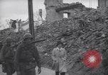 Standbild USA Infanteristen München Deutschland, 1945, aus Sekunde 48 historischem Filmmaterial Videoclip 65675075223