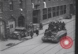 Standbild USA Infanteristen München Deutschland, 1945, aus Sekunde 54 historischem Filmmaterial Videoclip 65675075223