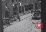 Standbild USA Infanteristen München Deutschland, 1945, aus Sekunde 58 historischem Filmmaterial Videoclip 65675075223