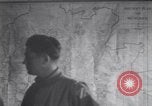 Standbild US Armee marschiert deutschen Gefangenen durch Stadt München Deutschland, 1945, aus Sekunde 20 historischem Filmmaterial Videoclip 65675075225