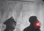 Standbild US Armee marschiert deutschen Gefangenen durch Stadt München Deutschland, 1945, aus Sekunde 23 historischem Filmmaterial Videoclip 65675075225