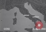 Standbild Bildung von Bomber Siena Italien, 1944, aus Sekunde 6 historischem Filmmaterial Videoclip 65675075226