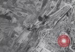 Standbild Bildung von Bomber Siena Italien, 1944, aus Sekunde 46 historischem Filmmaterial Videoclip 65675075226