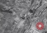 Standbild Bildung von Bomber Siena Italien, 1944, aus Sekunde 53 historischem Filmmaterial Videoclip 65675075226