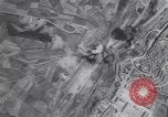 Standbild Bildung von Bomber Siena Italien, 1944, aus Sekunde 54 historischem Filmmaterial Videoclip 65675075226