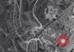 Standbild Bildung von Bomber Siena Italien, 1944, aus Sekunde 61 historischem Filmmaterial Videoclip 65675075226
