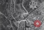 Standbild Bildung von Bomber Siena Italien, 1944, aus Sekunde 62 historischem Filmmaterial Videoclip 65675075226