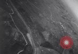 Immagine di Bombardamento di bersagli di terra Viterbo Italia, 1944, secondo 10 filmato di repertorio 65675075231