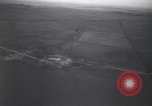 Immagine di Bombardamento di bersagli di terra Canino Italia, 1944, secondo 36 filmato di repertorio 65675075232