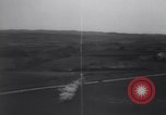 Standbild strafing Boden Ziele Orte Italien, 1944, aus Sekunde 7 historischem Filmmaterial Videoclip 65675075233