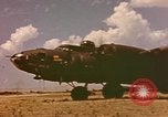 Standbild B-17 Flying Fortress Bomber Algier Algerien, 1943, aus Sekunde 45 historischem Filmmaterial Videoclip 65675075265