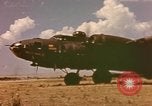 Standbild B-17 Flying Fortress Bomber Algier Algerien, 1943, aus Sekunde 47 historischem Filmmaterial Videoclip 65675075265