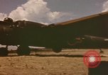 Standbild B-17 Flying Fortress Bomber Algier Algerien, 1943, aus Sekunde 60 historischem Filmmaterial Videoclip 65675075265