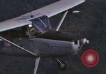 Standbild O-1F Flugzeuge Vietnam, 1967, aus Sekunde 30 historischem Filmmaterial Videoclip 65675075271