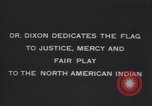 Standbild Rodman Wanamaker kennen Expedition Flagge Anhebung Zeremonie New York United States USA, 1913, aus Sekunde 37 historischem Filmmaterial Videoclip 65675075277