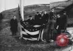 Standbild Rodman Wanamaker kennen Expedition Flagge Anhebung Zeremonie New York United States USA, 1913, aus Sekunde 49 historischem Filmmaterial Videoclip 65675075277
