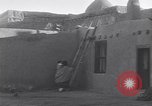 Standbild Pueblo Dorf der Indianer United States USA, 1920, aus Sekunde 52 historischem Filmmaterial Videoclip 65675075278