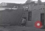 Standbild Pueblo Dorf der Indianer United States USA, 1920, aus Sekunde 54 historischem Filmmaterial Videoclip 65675075278