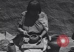 Image Pueblo Native American Indian faïence United States USA, 1920, de la seconde 26 séquences d'archives historiques vidéo 65675075283