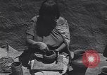 Image Pueblo Native American Indian faïence United States USA, 1920, de la seconde 27 séquences d'archives historiques vidéo 65675075283