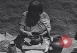 Image Pueblo Native American Indian faïence United States USA, 1920, de la seconde 29 séquences d'archives historiques vidéo 65675075283