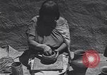 Image Pueblo Native American Indian faïence United States USA, 1920, de la seconde 30 séquences d'archives historiques vidéo 65675075283