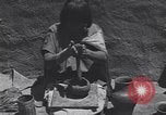 Image Pueblo Native American Indian faïence United States USA, 1920, de la seconde 42 séquences d'archives historiques vidéo 65675075283