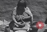 Image Pueblo Native American Indian faïence United States USA, 1920, de la seconde 47 séquences d'archives historiques vidéo 65675075283