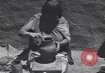 Image Pueblo Native American Indian faïence United States USA, 1920, de la seconde 61 séquences d'archives historiques vidéo 65675075283
