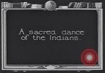 Standbild Pueblo Native American Indian Menschen Tanz und Trommel United States USA, 1920, aus Sekunde 6 historischem Filmmaterial Videoclip 65675075284