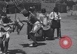 Standbild Pueblo Native American Indian Menschen Tanz und Trommel United States USA, 1920, aus Sekunde 30 historischem Filmmaterial Videoclip 65675075284