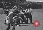Standbild Pueblo Native American Indian Menschen Tanz und Trommel United States USA, 1920, aus Sekunde 42 historischem Filmmaterial Videoclip 65675075284