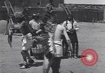 Standbild Pueblo Native American Indian Menschen Tanz und Trommel United States USA, 1920, aus Sekunde 43 historischem Filmmaterial Videoclip 65675075284
