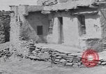 Standbild Hopi Native American Indian woman Utah United States USA, 1937, aus Sekunde 33 historischem Filmmaterial Videoclip 65675075288