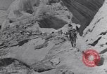 Standbild Rainbow Bridge Utah United States USA, 1937, aus Sekunde 6 historischem Filmmaterial Videoclip 65675075289