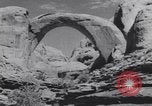 Standbild Rainbow Bridge Utah United States USA, 1937, aus Sekunde 60 historischem Filmmaterial Videoclip 65675075289