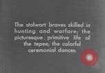 Standbild Native American Indian Kinder United States USA, 1933, aus Sekunde 42 historischem Filmmaterial Videoclip 65675075290