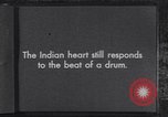 Standbild Native American Indian Kinder Arizona United States USA, 1933, aus Sekunde 53 historischem Filmmaterial Videoclip 65675075291