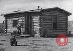 Standbild American-Indian Kinder United States USA, 1933, aus Sekunde 9 historischem Filmmaterial Videoclip 65675075292