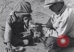 Standbild American-Indian Kinder United States USA, 1933, aus Sekunde 21 historischem Filmmaterial Videoclip 65675075292